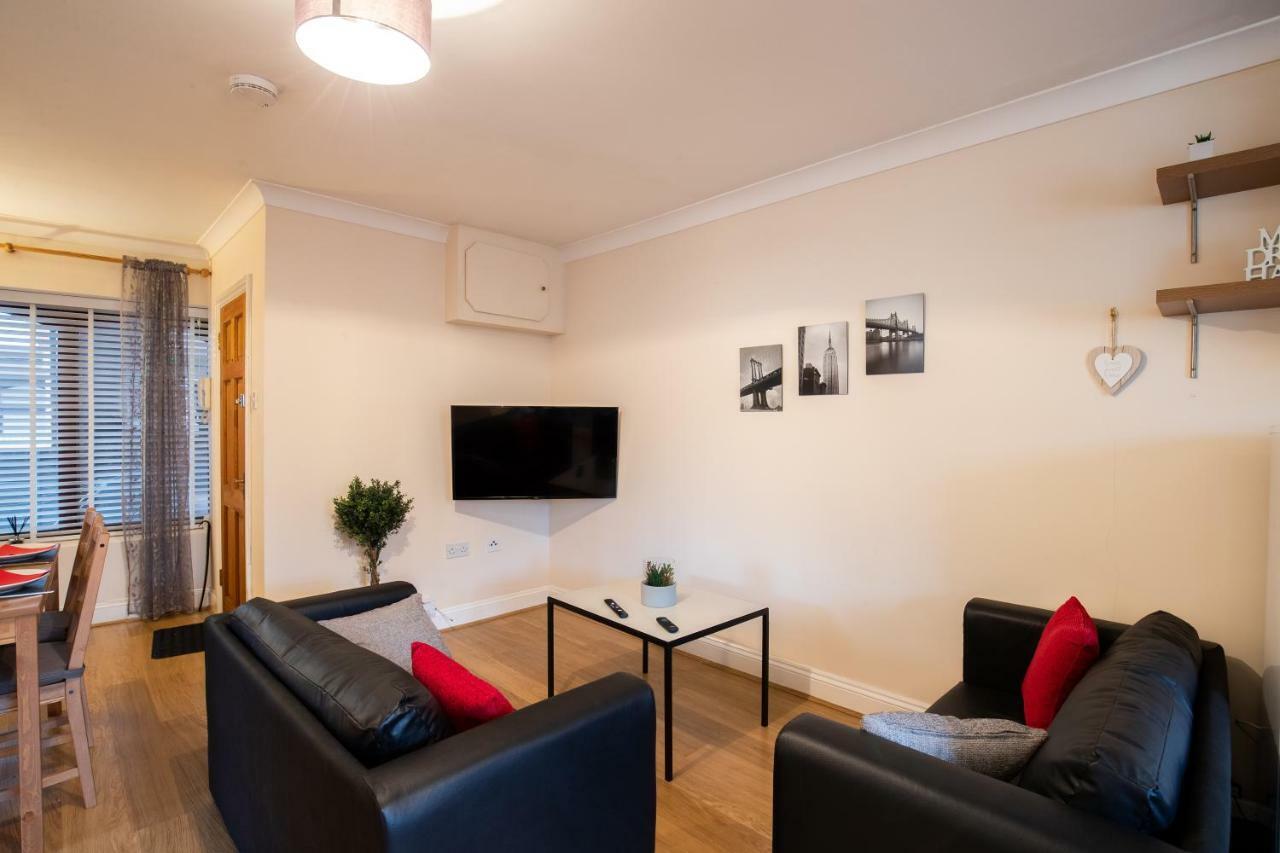 Apartamento Spacious 2Br Flat In Stansted Stansted Mountfitchet Exterior foto